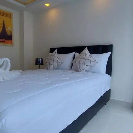 Grand Avenue - 2 B - 2 Baths, Pool View, 60sqm Apartment *