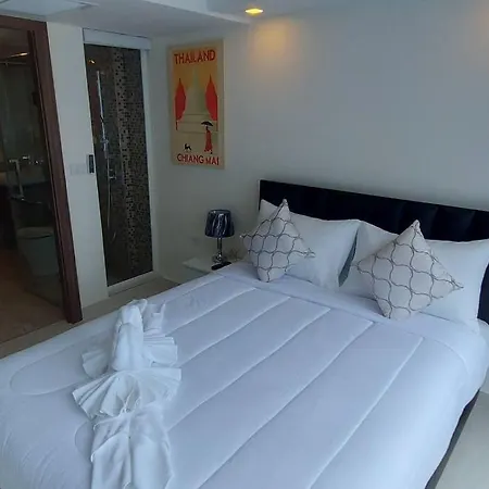 Grand Avenue - 2 B - 2 Baths, Pool View, 60sqm *