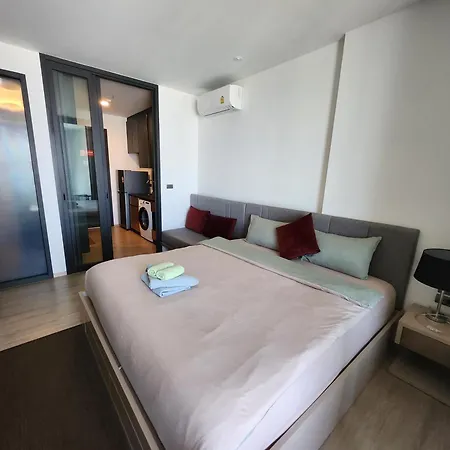 芭提雅the Edge一居室浴缸公寓 Apartment