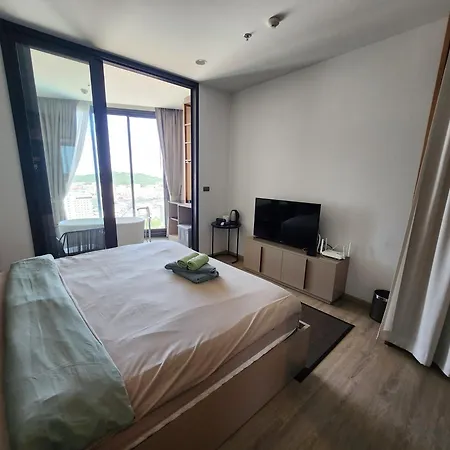 Apartment 芭提雅the Edge一居室浴缸公寓 *