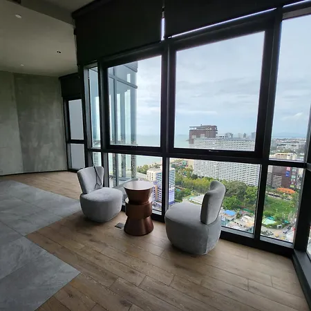 芭提雅the Edge一居室浴缸公寓 Apartment