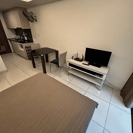 Laguna Bay 2 Studio Apartment *