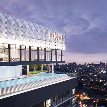 Once Aparthotel