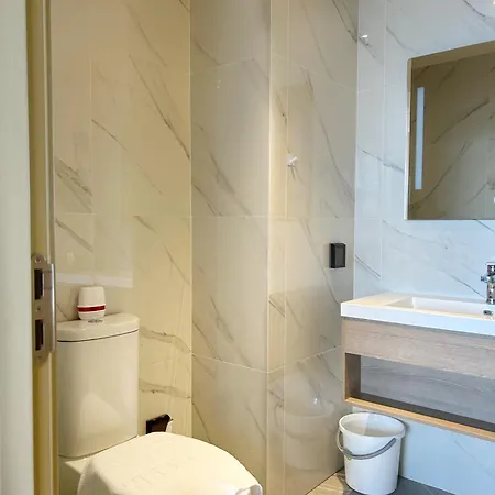Aparthotel Once *