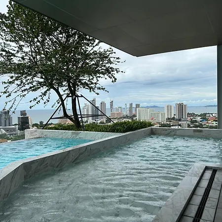 Once Aparthotel *
