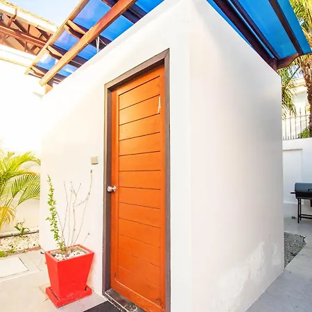 Seaside 3 Pools, 2 Mins Walk To * Pattaya