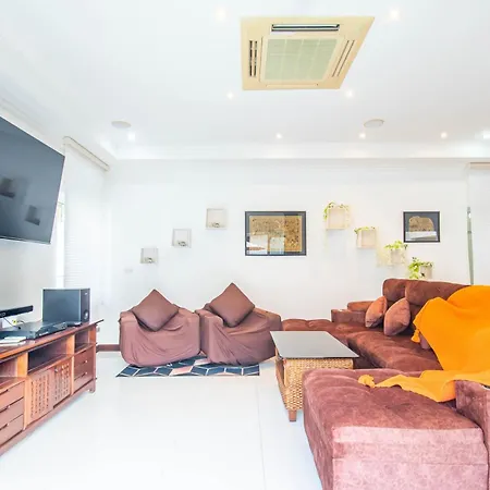 Seaside 3 Pools, 2 Mins Walk To Pattaya