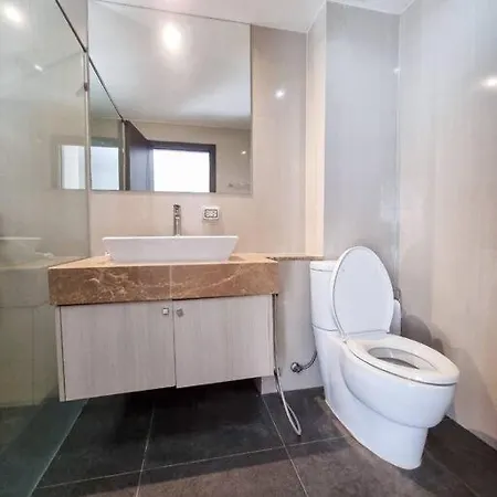 Apartment Near Cosy Beach,south