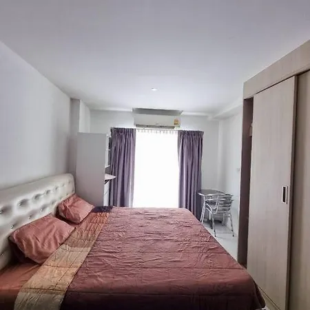 Apartment Near Cosy Beach,south