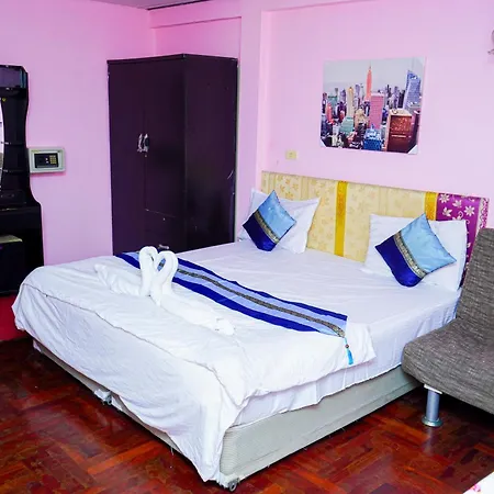 Encore Sea View โรงแรม 2*