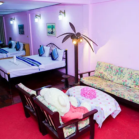 โรงแรม Encore Sea View 2*
