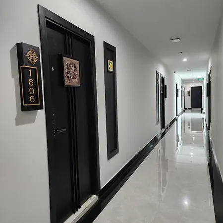 Lhc And โรงแรม 5*
