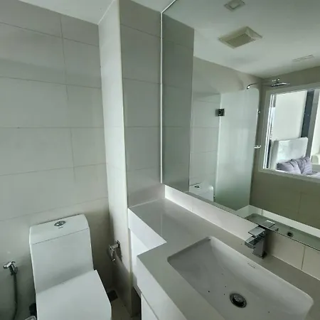 Center Ccr Apartment *