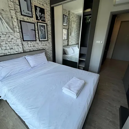 Apartment 芭提雅市中心the Base 高端公寓酒店