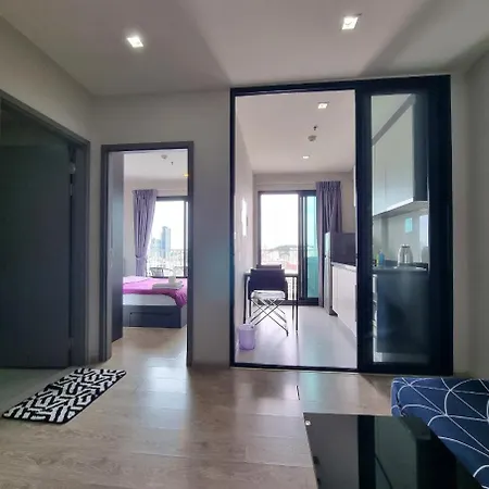 Apartment The Base Center Of Rooftop Swimming Pool Pattaya