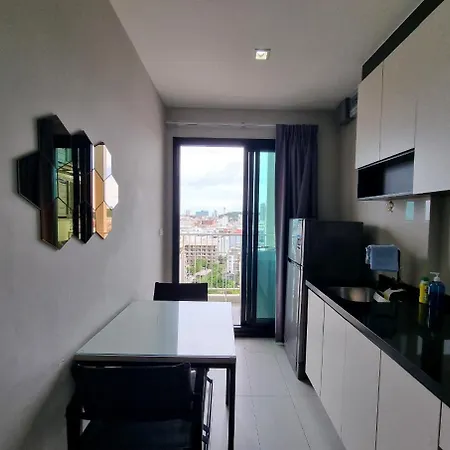 The Base Center Of Rooftop Swimming Pool Apartment *