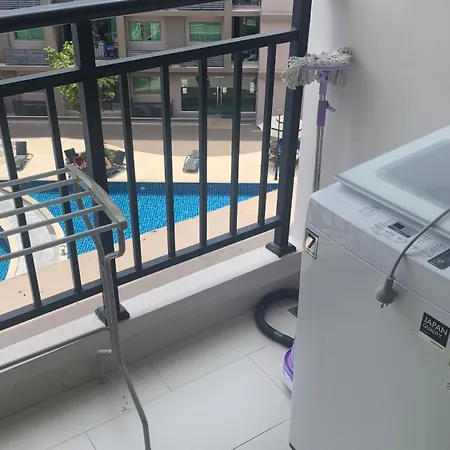Arcadia 网红水系公寓一房 View 专业的健身房 桑拿 中心位置 交通便利 Smart Tv Wifi Pattaya