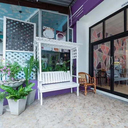 Hotel Oyo 826 Cozy 2*