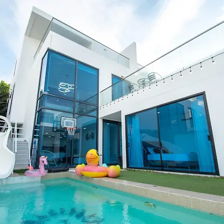 Rin Poolvilla 4bedroom Holiday home Pattaya