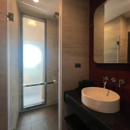 Apartment Downtown Chic Rooftop Pool #es20712