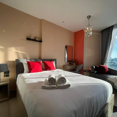 Downtown Chic Rooftop Pool #es20712 Apartment Pattaya