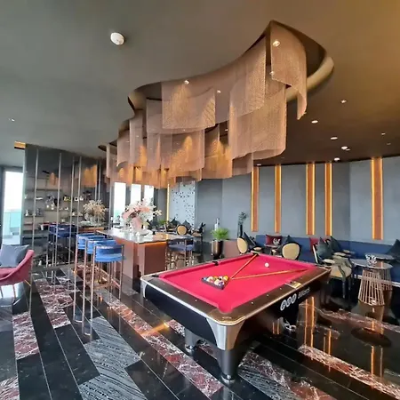 Downtown Chic Rooftop Pool #es20712 Apartment
