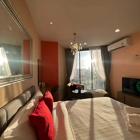 อพาร์ทเม้น Downtown Chic Rooftop Pool #es20612 *