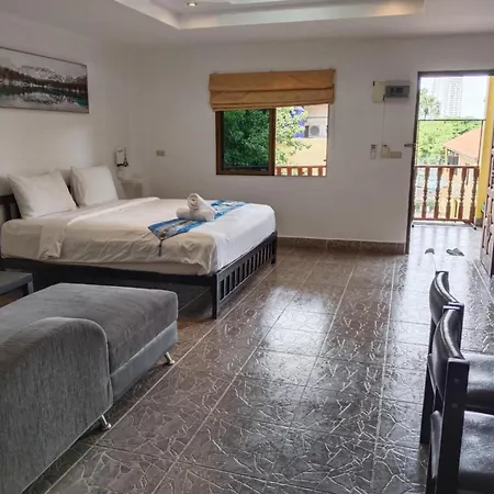 Guest house Phratamnak & - 100 Mtr From The Pattaya