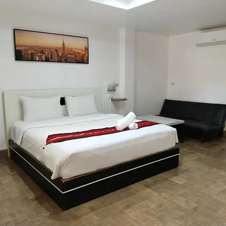 Phratamnak & - 100 Mtr From The 4* Pattaya