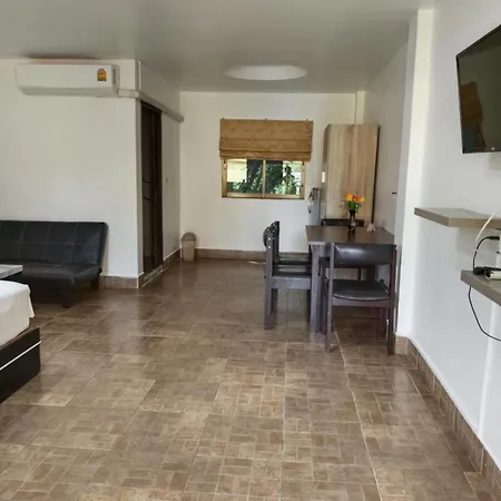 Phratamnak & - 100 Mtr From The 4* Pattaya