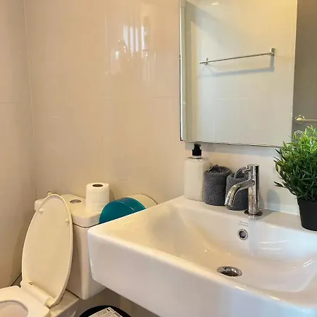 Downtown Lux Fun 2bedroom Rooftop Pool #tbb6575 *