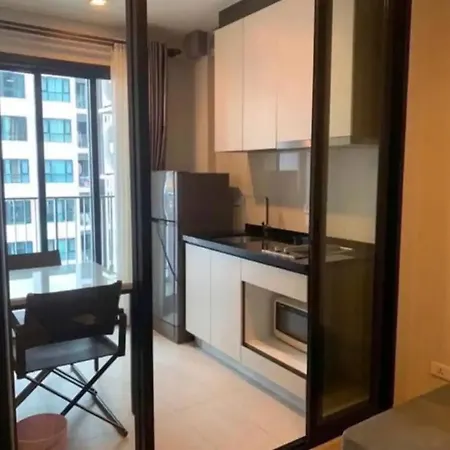 Apartment Downtown Lux Fun Rooftop Pool #ta18110 Pattaya
