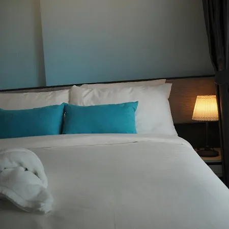 อพาร์ทเม้น Downtown Lux Fun Rooftop Pool #ta1589