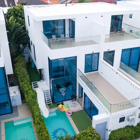 Rin Poolvilla 4bedroom Holiday home Pattaya