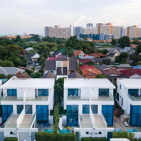Rin Poolvilla 4bedroom Holiday home Pattaya