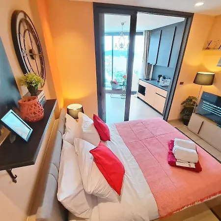 Downtown Chic High Floor& Seaview #es47524 Pattaya