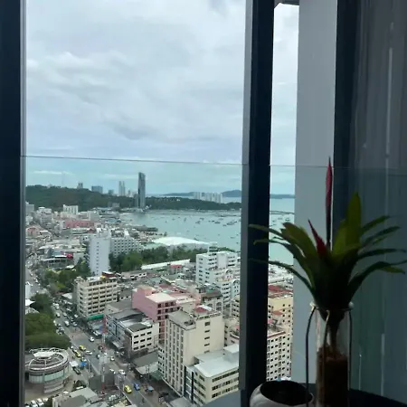 อพาร์ทเม้น Downtown Chic High Floor & Seaview #es40621 Pattaya