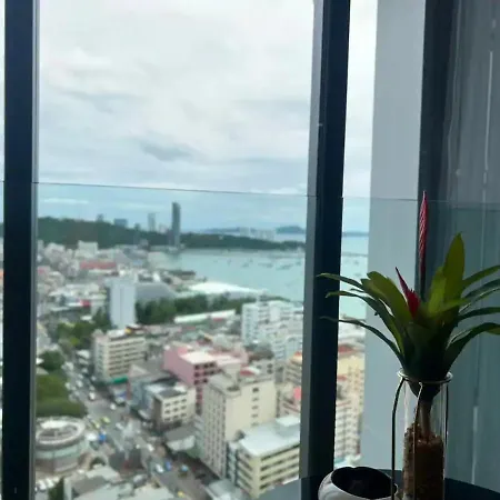 อพาร์ทเม้น Downtown Chic High Floor & Seaview #es40621 *