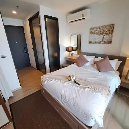 Apartment Downtown Chic Rooftop Pool #es40321 Pattaya