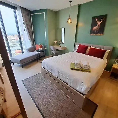 อพาร์ทเม้น Downtown Chic Rooftop Pool #en33918 *