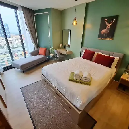 อพาร์ทเม้น Downtown Chic Rooftop Pool #en33918 *
