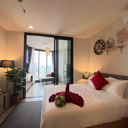 Apartment Downtown Chic High Floor& Seaview #es54727 Pattaya