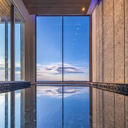 Apartment Andromeda Luxe King 1-br Seaview