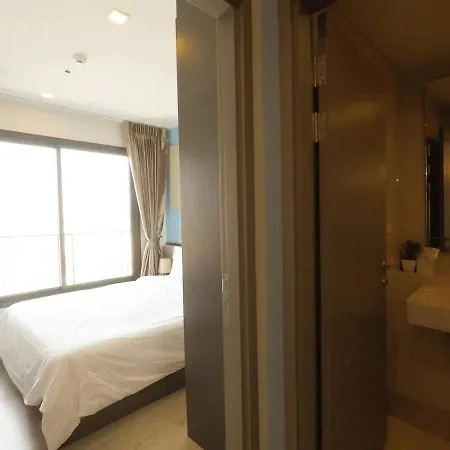 อพาร์ทเม้น Downtown Ocean View Lux Big Balcony #tb10552 Pattaya