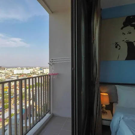 อพาร์ทเม้น Downtown Ocean View Lux Big Balcony #tb10552
