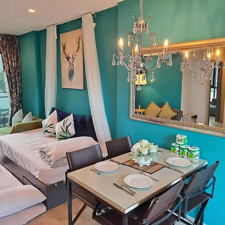 อพาร์ทเม้น Downtown 2bdrm 2bath Sea View Base #tbb946