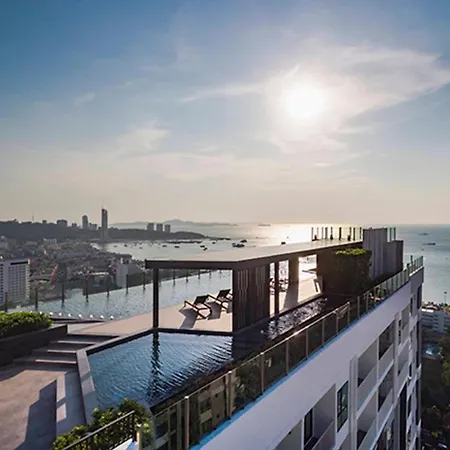 Great Location With Infinity Pool -