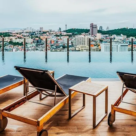 Apartment Great Location With Infinity Pool - *