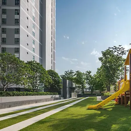 Great Location With Infinity Pool - Apartment Pattaya