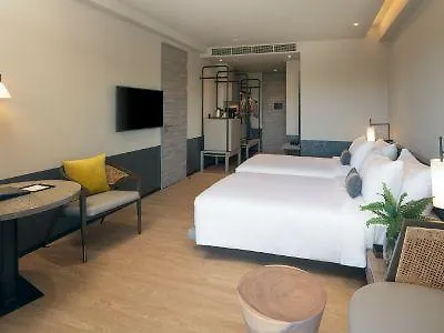 Cross Pratamnak Pattaya